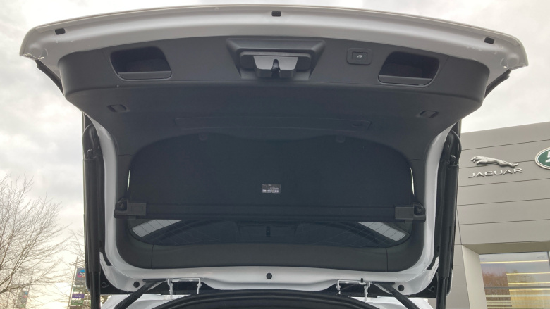 Jaguar E-Pace 1.5 P300e R-Dynamic Black 5dr Auto Estate